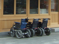 Medium_01　貸し出し用車いす